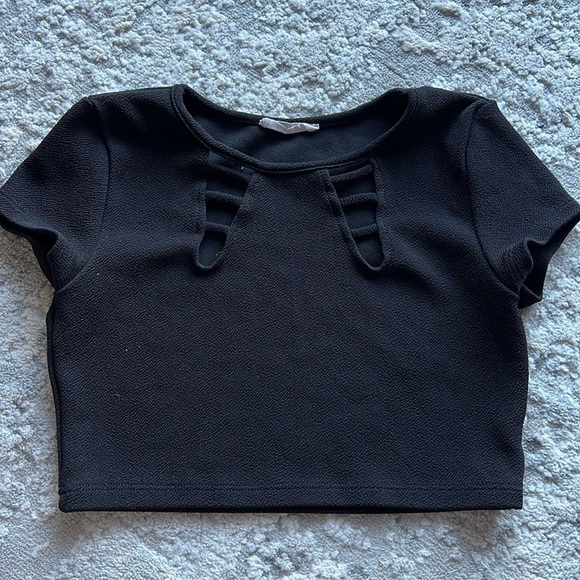 Love Culture Black Crop Top - Picture 2 of 2